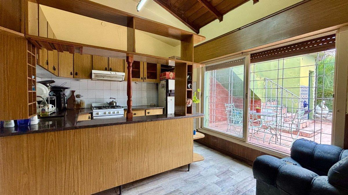 Foto de VENTA CASA 3 AMBIENTES EN LOMAS DEL MIRADOR, imagen 3