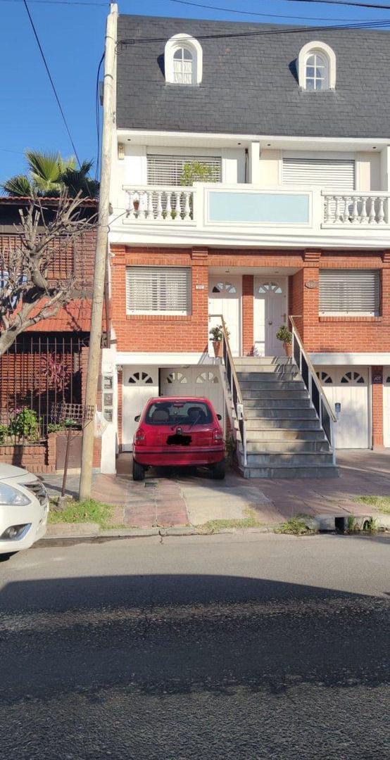 Foto de VENTA DE TRIPLEX RAMOS MEJIA, imagen 2