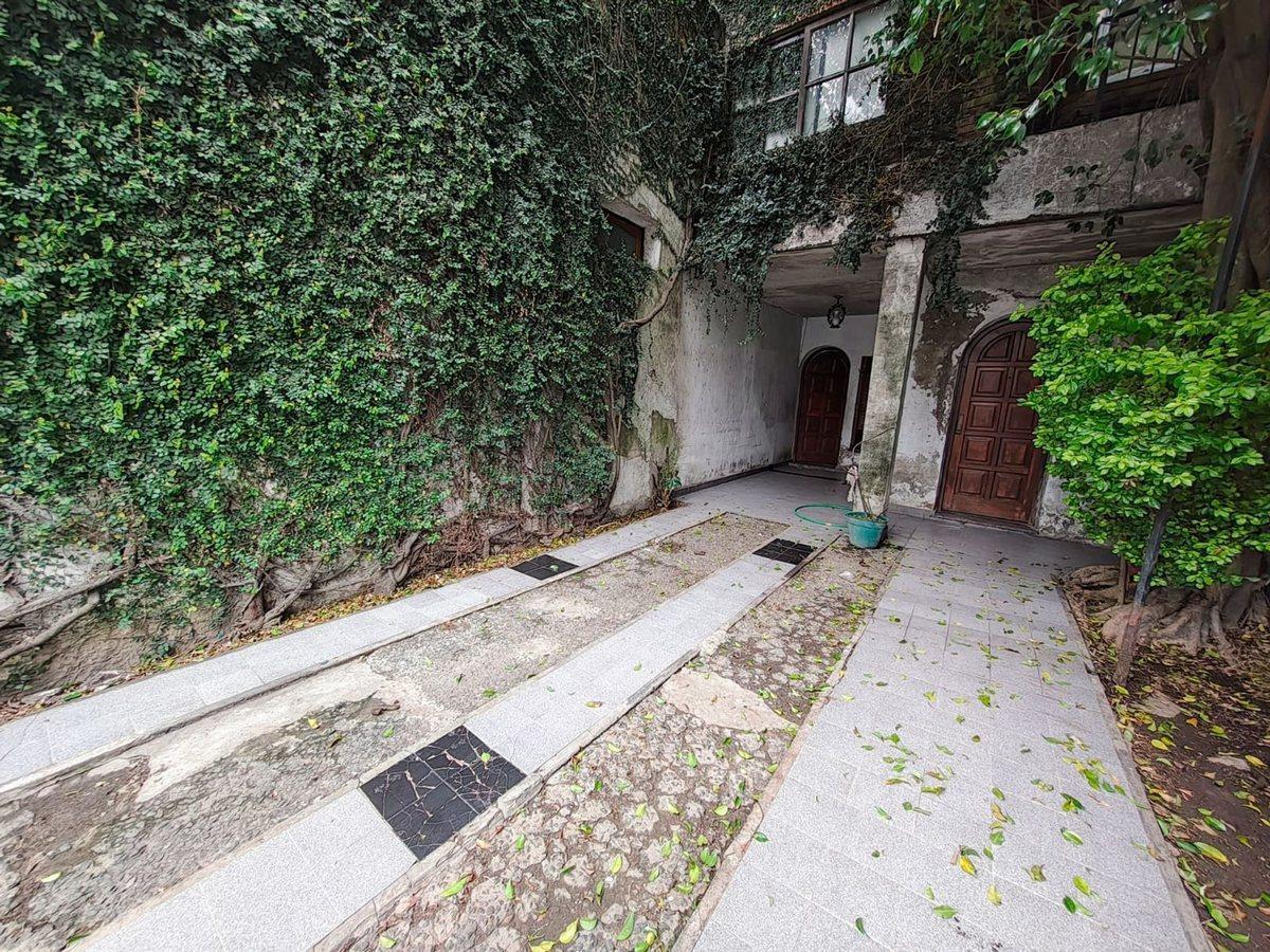 Foto de VENTA CASA 8 AMBIENTES EN LOMAS DEL MIRADOR, imagen 3