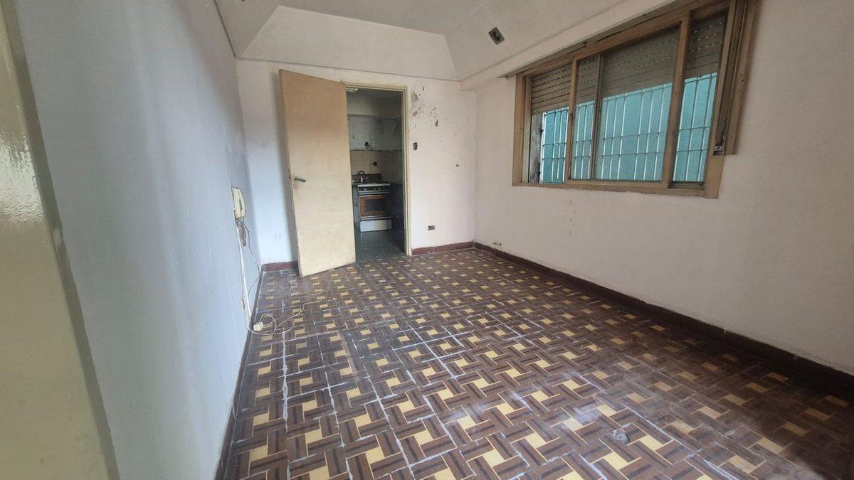 Foto de Venta casa cuatro ambientes en Ramos Mejia, imagen 3