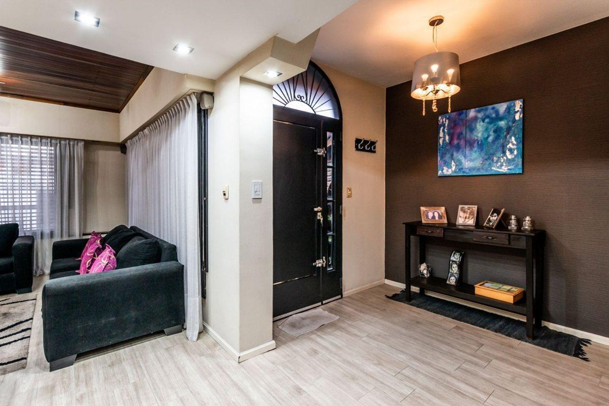Foto de Venta casa seis ambientes en Ramos Mejia, imagen 1
