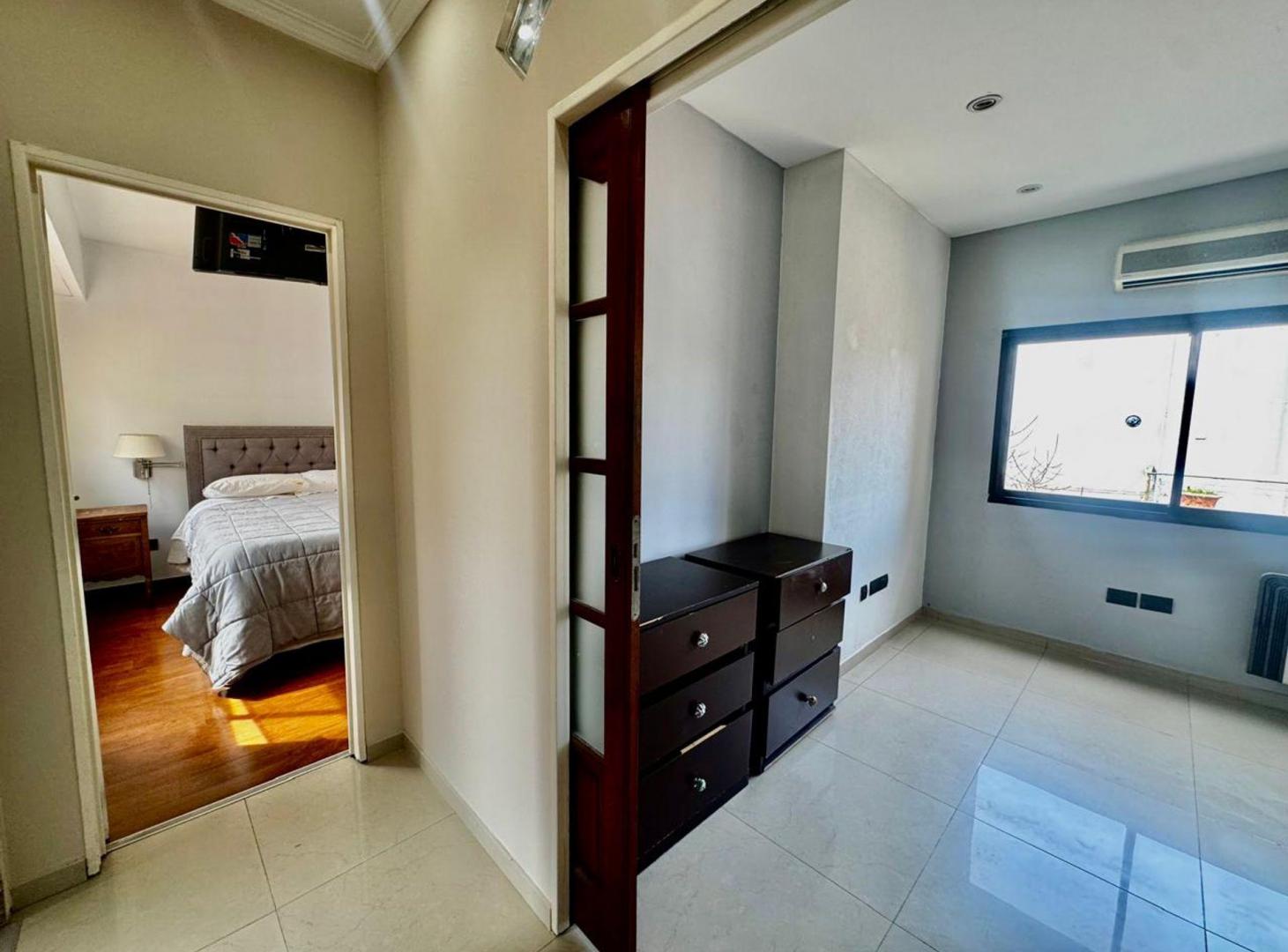 Foto de Venta Casa 6 ambientes Villa Sarmiento, imagen 4