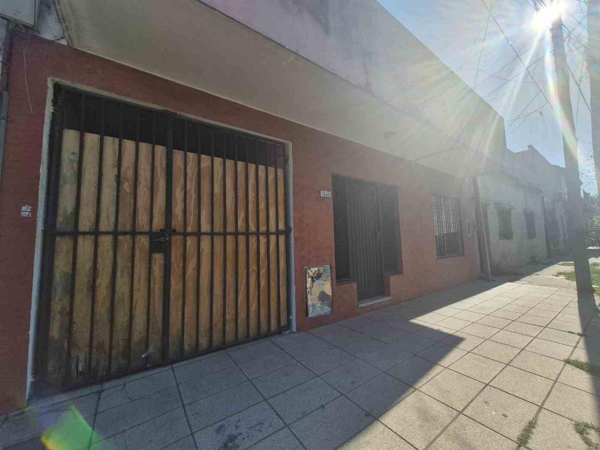Foto de Veta casa 3 ambientes en Villa Lynch., imagen 1