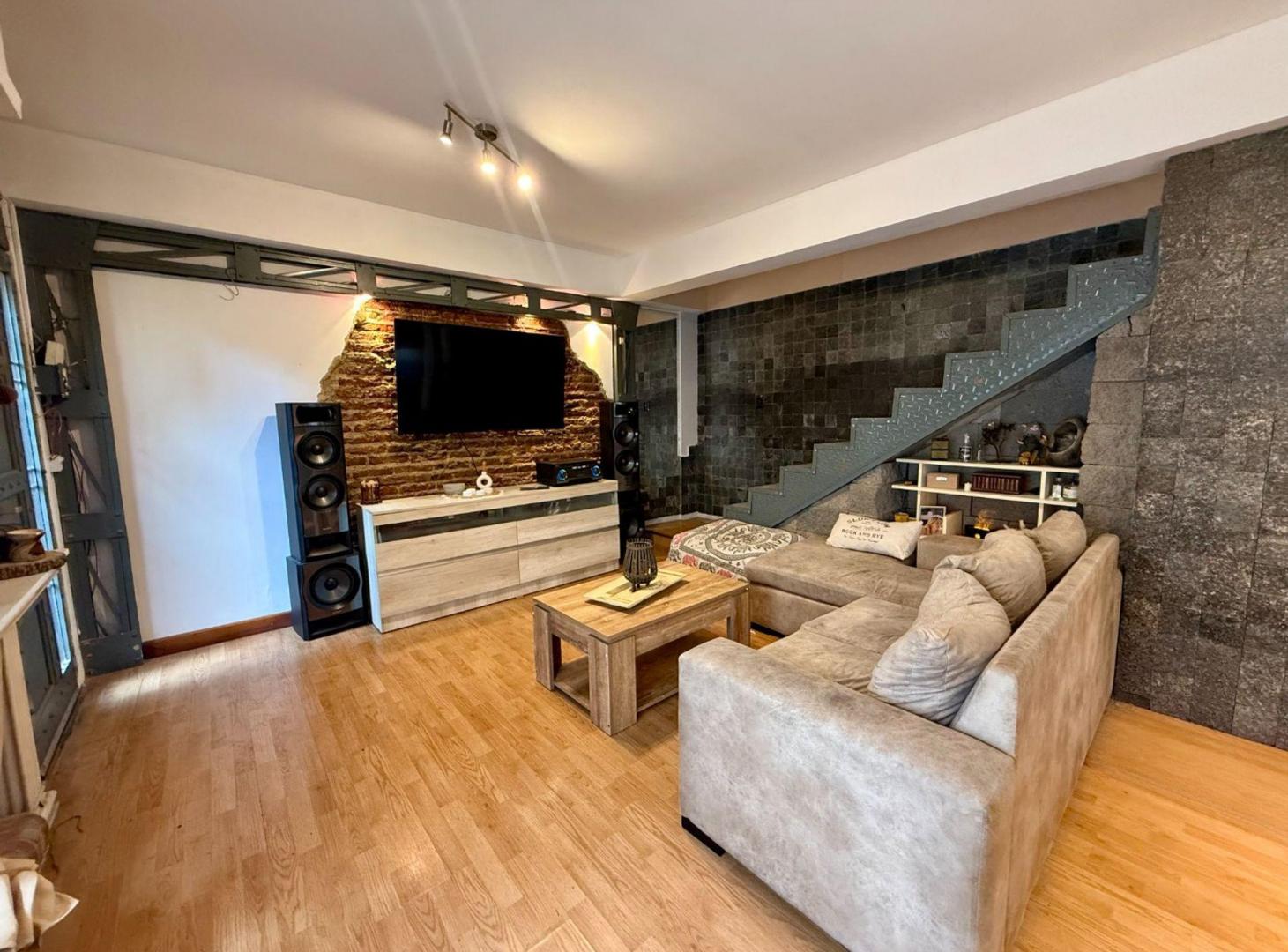 Foto de Venta Ph 4 ambientes en Villa Lynch, imagen 1