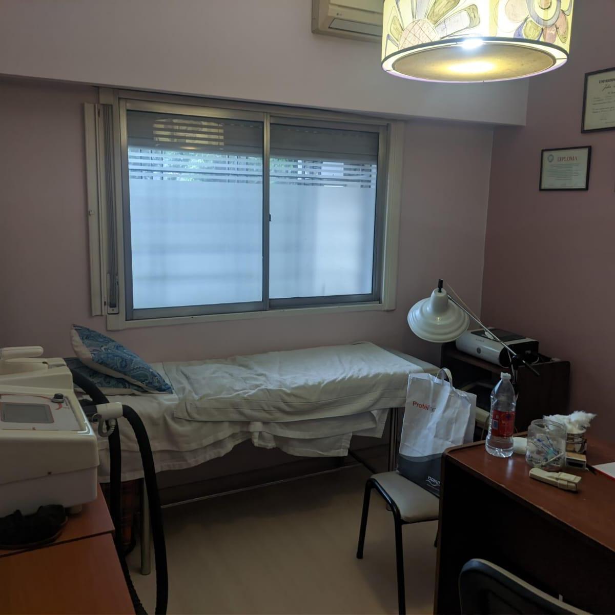 Venta - Departamento de 2 Dorm. P. B con Patio. 5