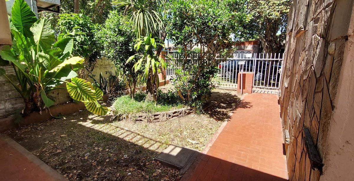 Venta - Casa de 2 Dorm. en Granadero Baigorria 4