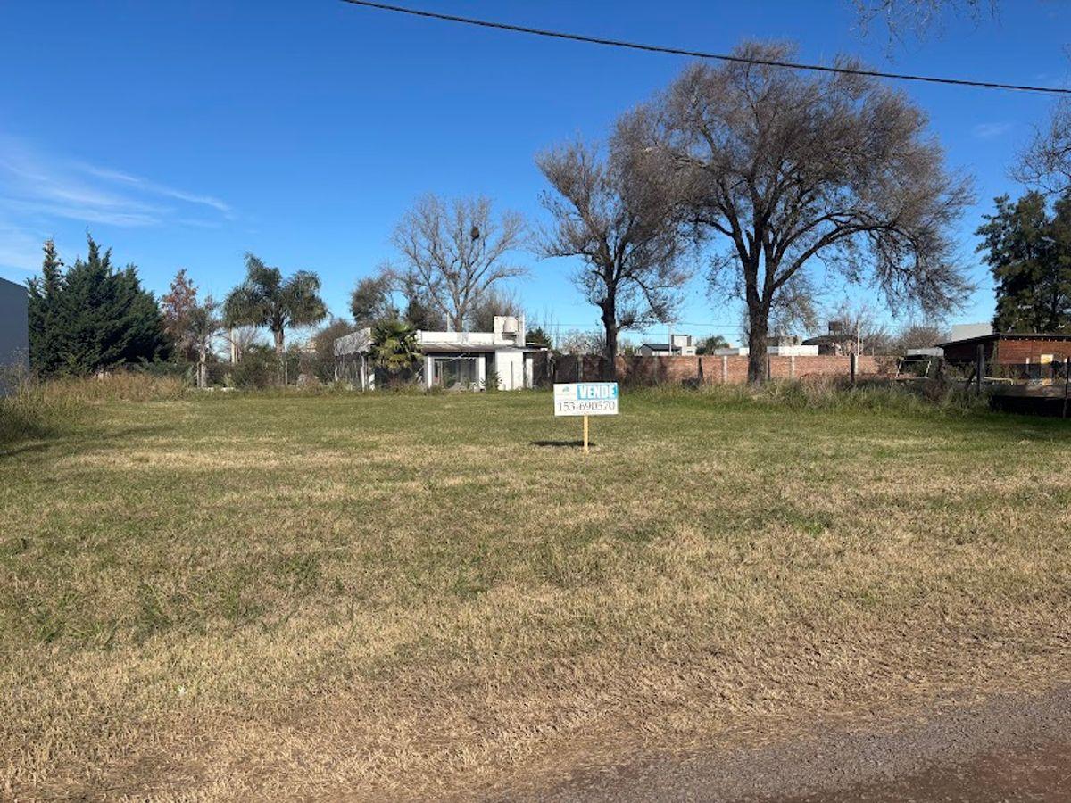 VENTA - Terreno en Funes Town a metros de avenida principal
