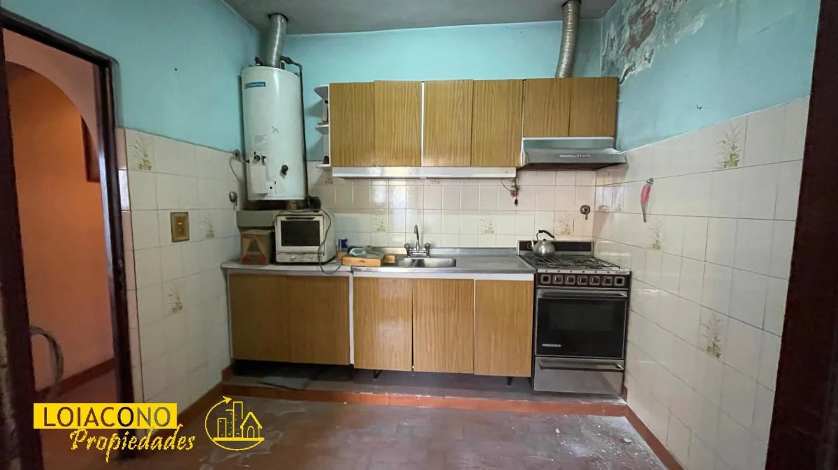 PH C/patio a Refaccionar - Aquino Al 6100 - Loiacono Propiedades 2