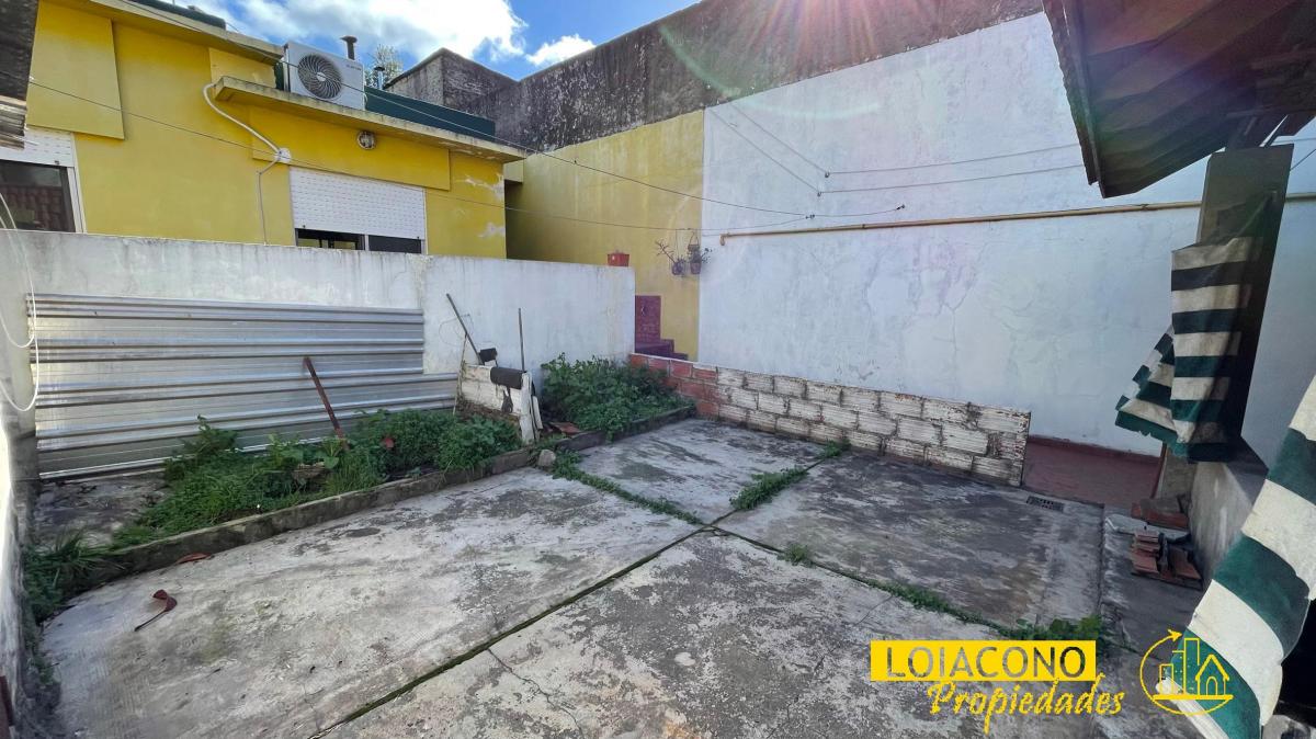 PH C/patio a Refaccionar - Aquino Al 6100 - Loiacono Propiedades 4