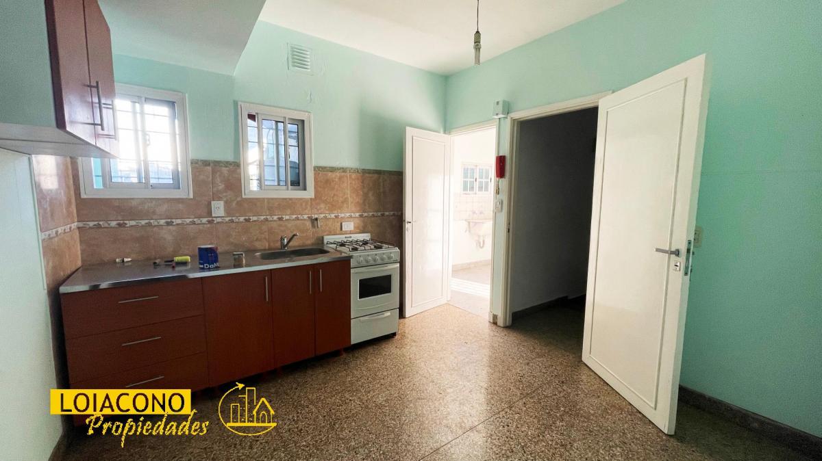 Dos Locales con Vivienda - Somellera 5600 - Loiacono Propiedades 5