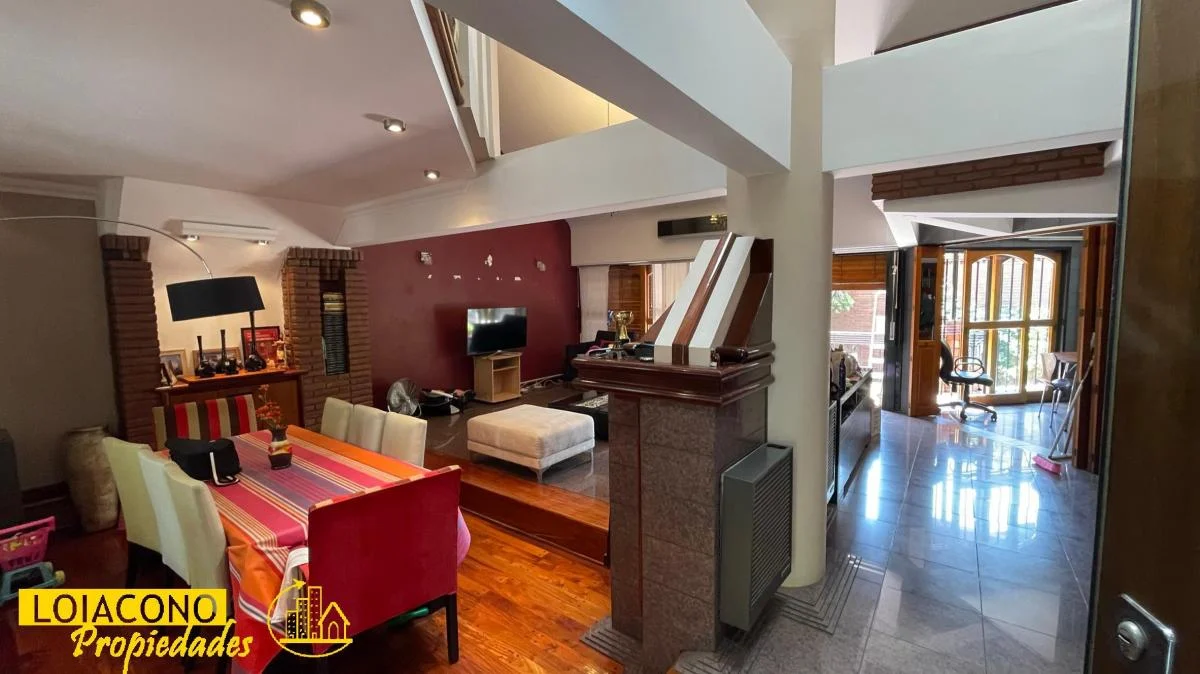 Foto de Chalet categoría C/fondo y pileta - Cafayate 4300- Loiacono Propiedades, imagen 3