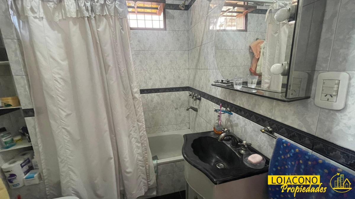 Casa 4 Amb C/jardín, Patio, Gje, Terr - m. Grandoli 5700 - Loiacono Propiedades 4