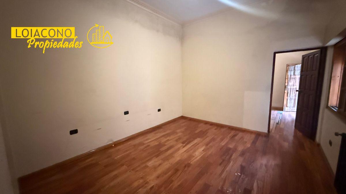 Foto de Alq. Comercial - Somellera 5500 - Casa c/Jardín, Garaje, fondo libre a, imagen 2