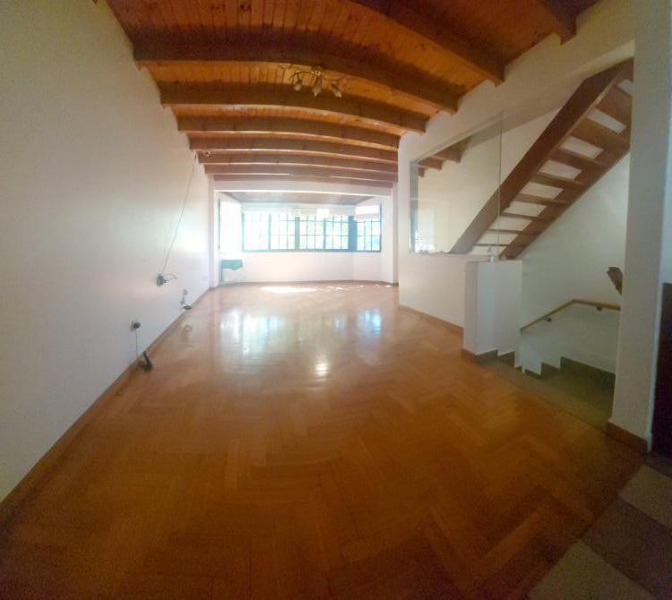 Excelente Casa 5 Amb. C/ Piscina y Garage Amplio 1