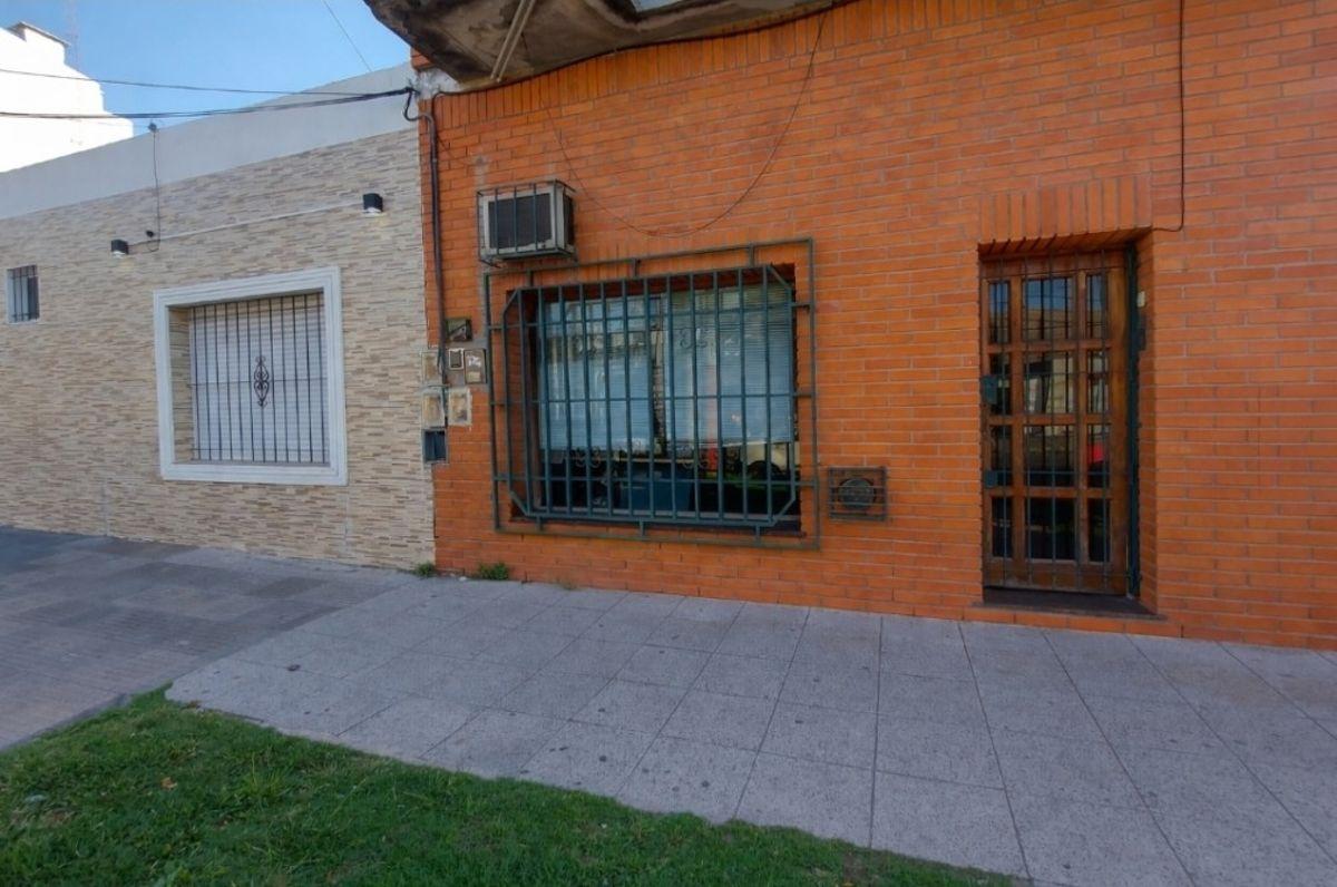 ALQUILA OFICINAS/CONSULTORIOS/ESTUDIO