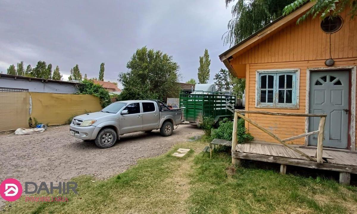 Venta de Galpón con Casa en Villa Union, Plottier 4