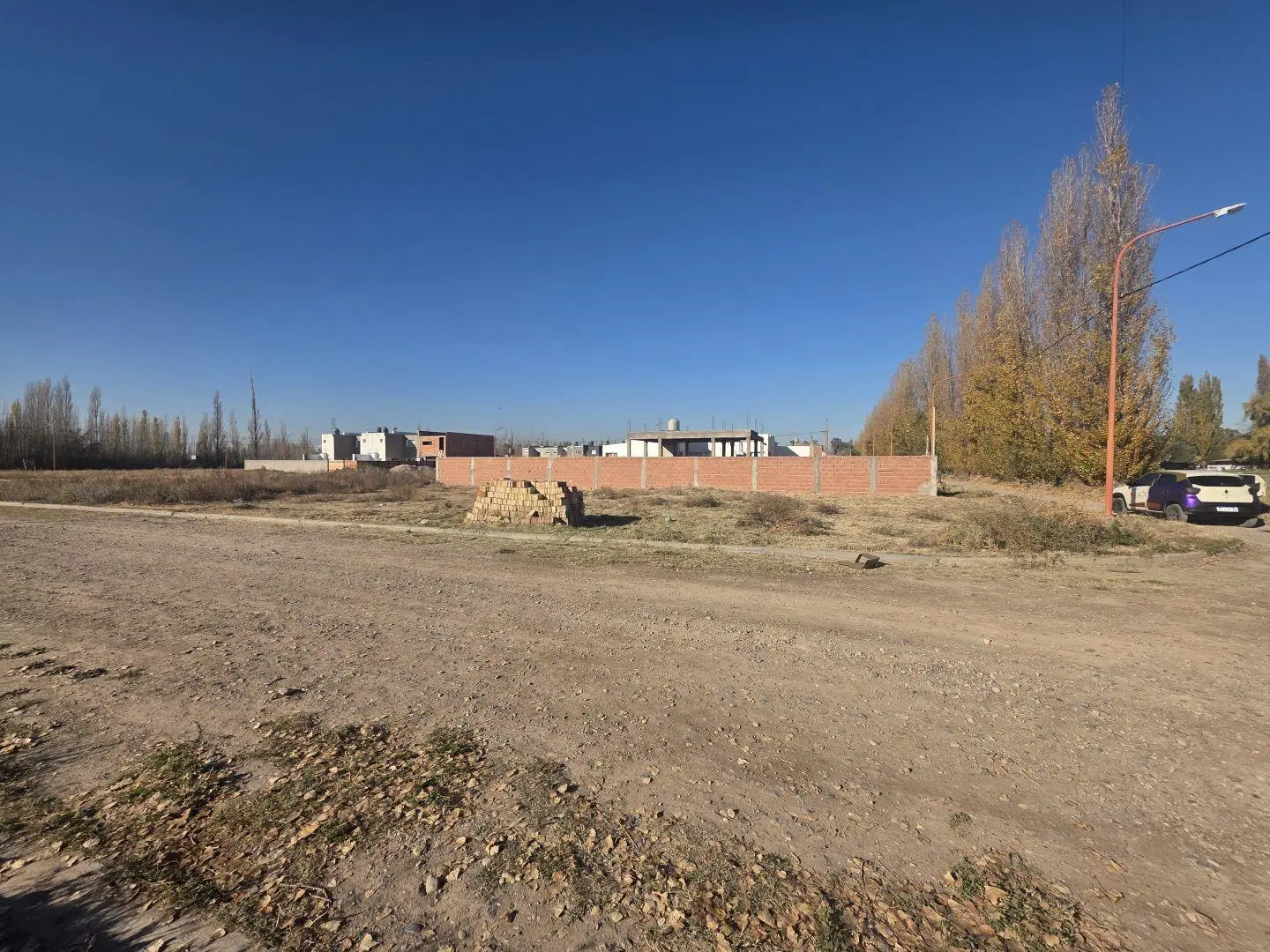 LOTE SUBDIVIDIBLE EN VENTA BARRIO KEN LUMAR FERNANDEZ ORO 5