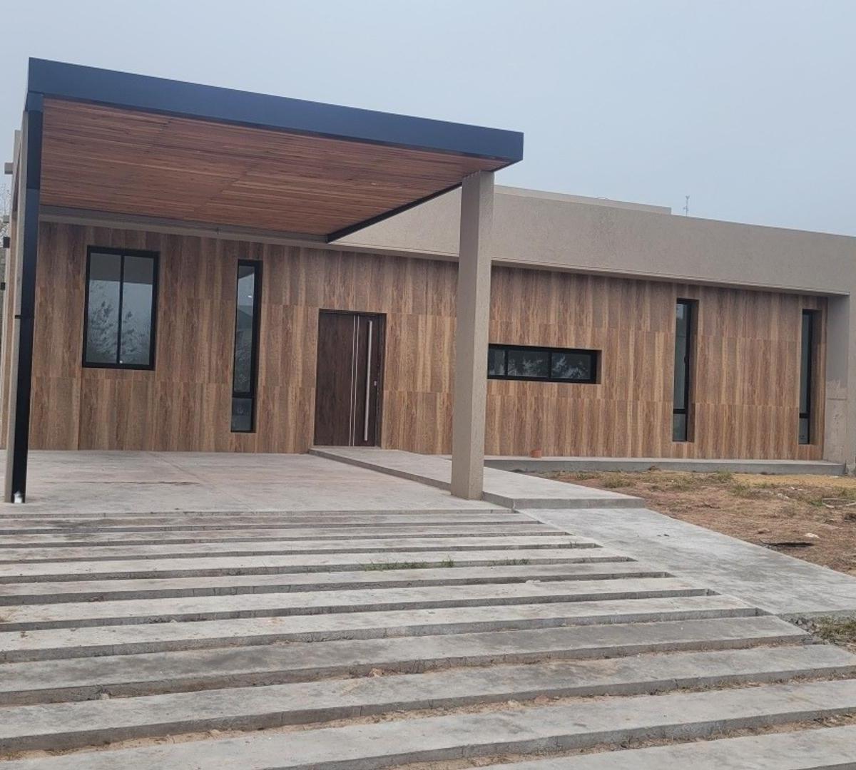 Casa a Estrenar en Venta en Barrio Norte del Canton 5