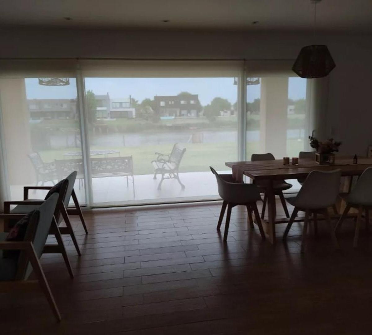 Casa en Venta El Canton a La Laguna Barrio Islas 4