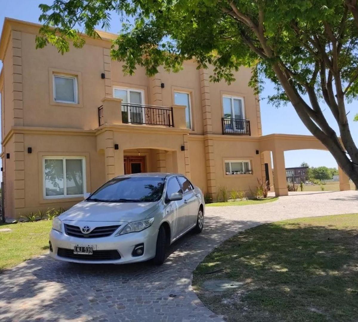 Casa en Venta El Canton a La Laguna Barrio Islas 2