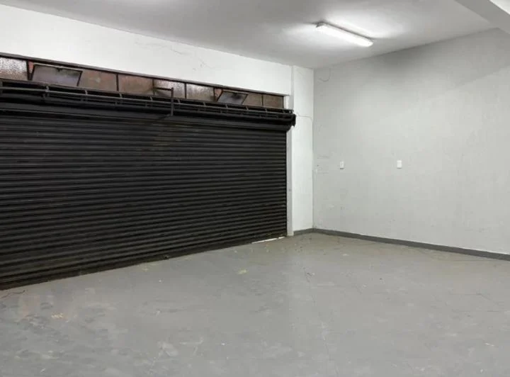 Alquiler de Local con Déposito de 350 m² - Villa Adelina 3