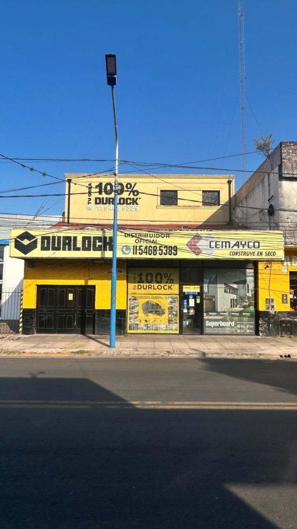 Local Comercial con Vivienda Independiente