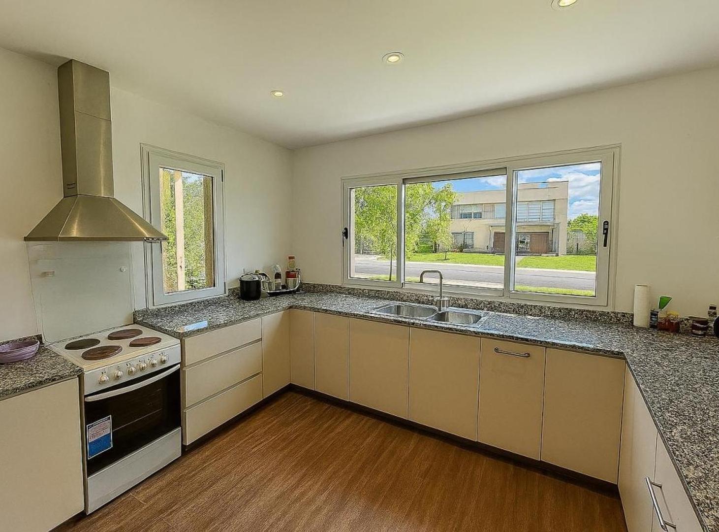 Foto de Imponente Casa En Alquiler En San Sebastian, imagen 4