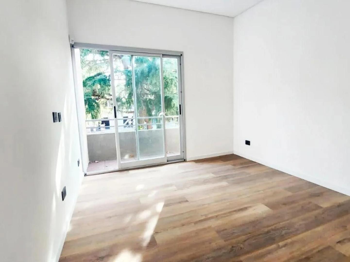 Foto de Duplex 127m2 con Jardín y Cochera A Estrenar en Benavidez, imagen 3