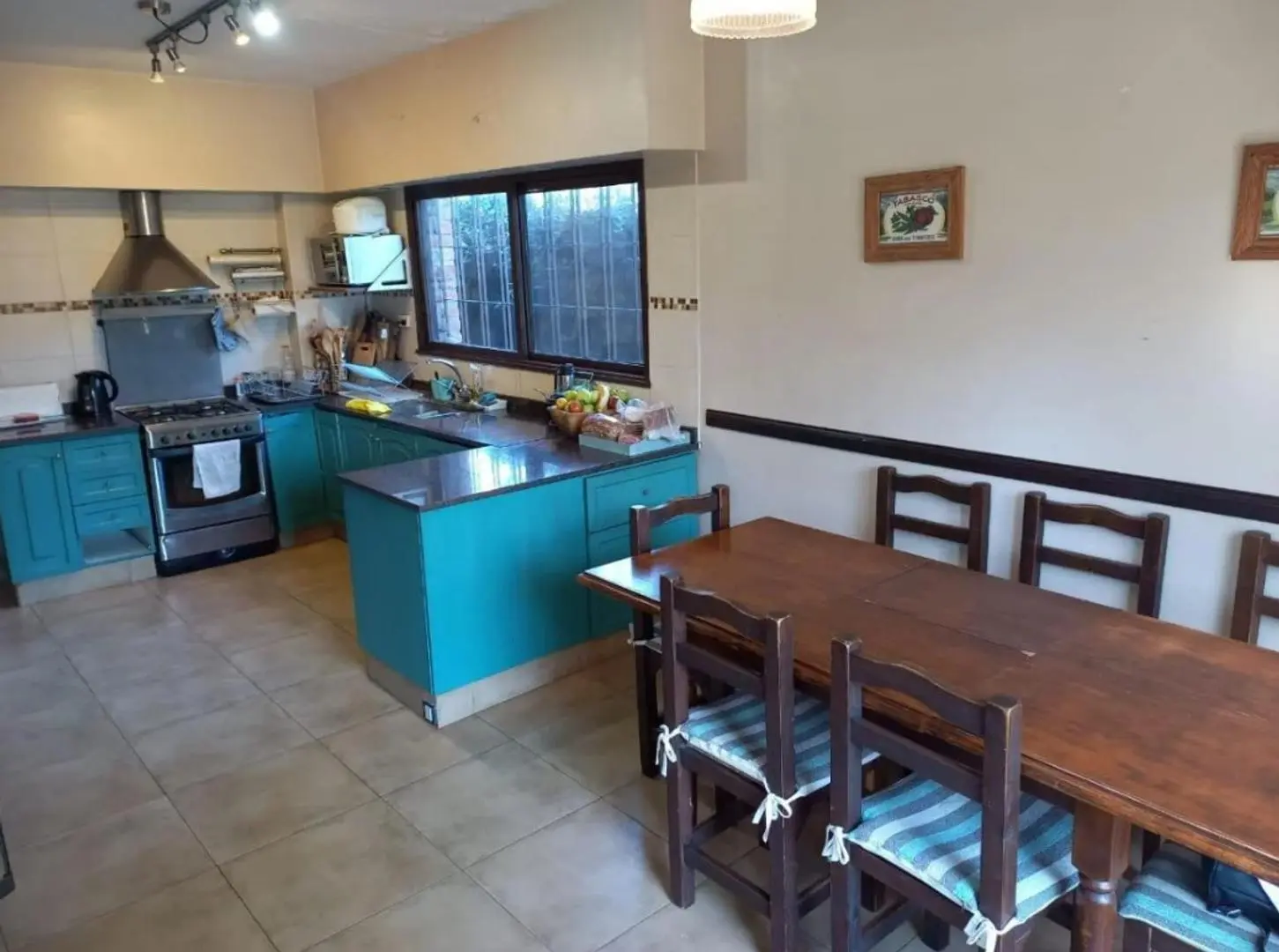 Casa 5 Domitorios, Jardín, Quincho y Arboleda en Bella Vista 1