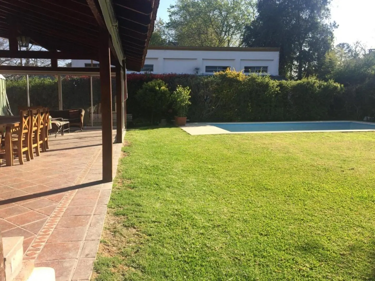 Casa 5 Dormitorios, Pileta y Gran Jardín en Don Torcuato 5