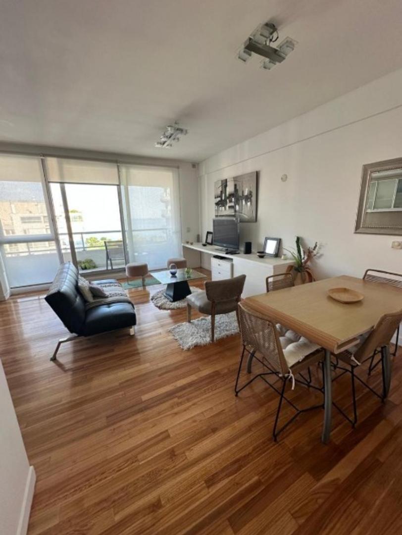 Departamento 2 ambientes AMUEBLADO c/ Cochera -VISTA  AL RÍO
