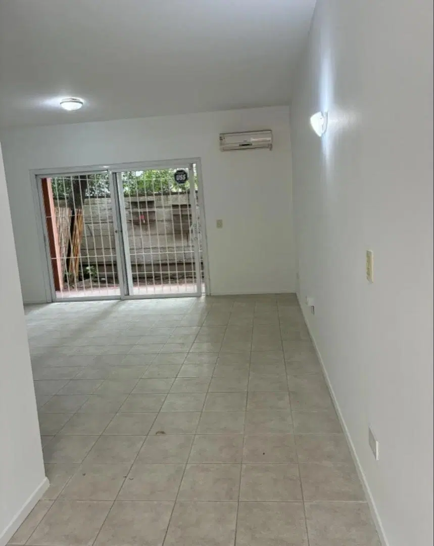 Departamento en Alquiler con Pileta, Muy bien ubicado!! 2