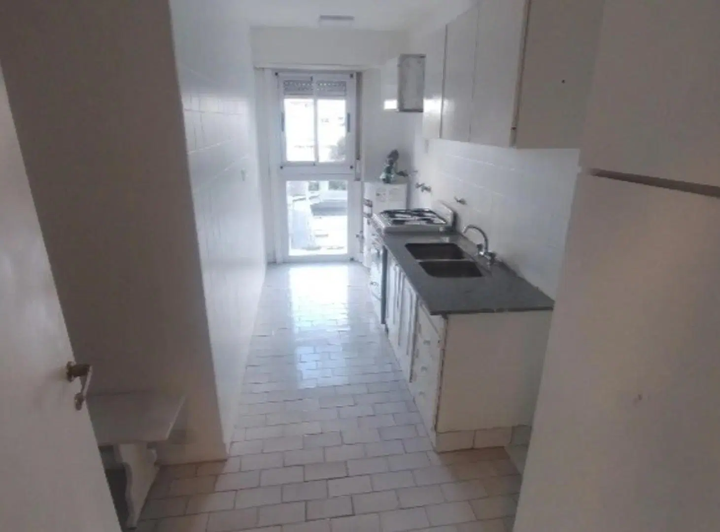 Alquiler de Departamento con Cochera!! Excelente Ubicación!! 1