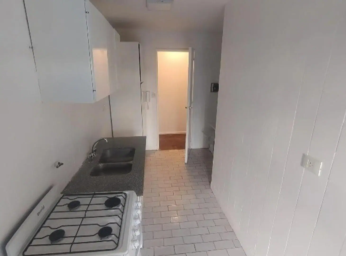 Alquiler de Departamento con Cochera!! Excelente Ubicación!! 3