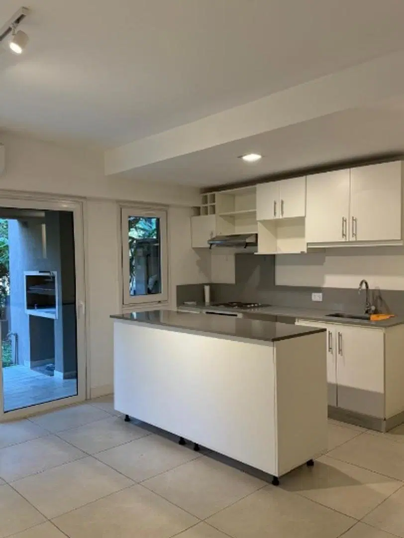 Departamento en alquiler en Martinez 4