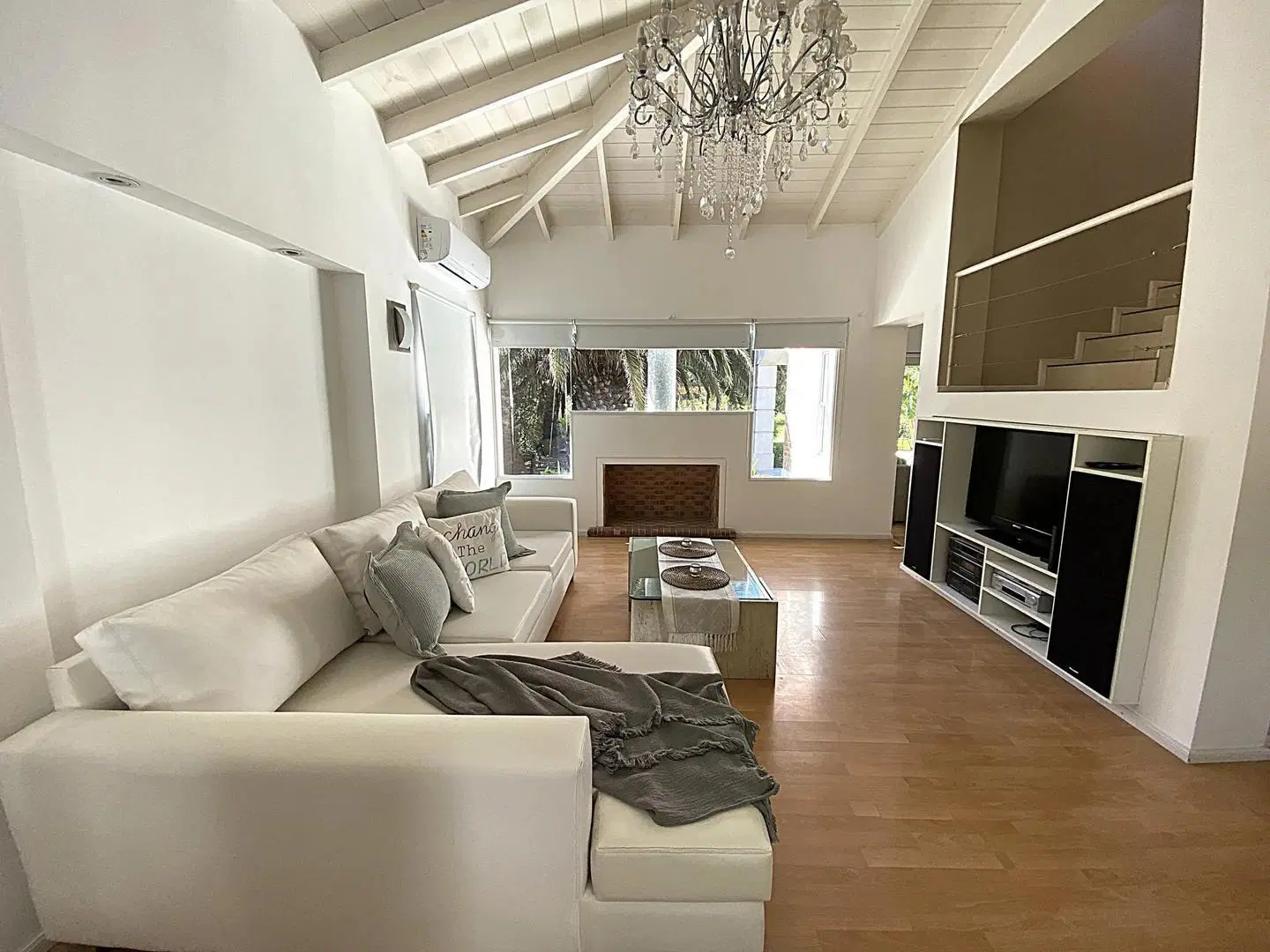 Casa amoblada en alquiler anual Barrio Los Sauces Pilar 4