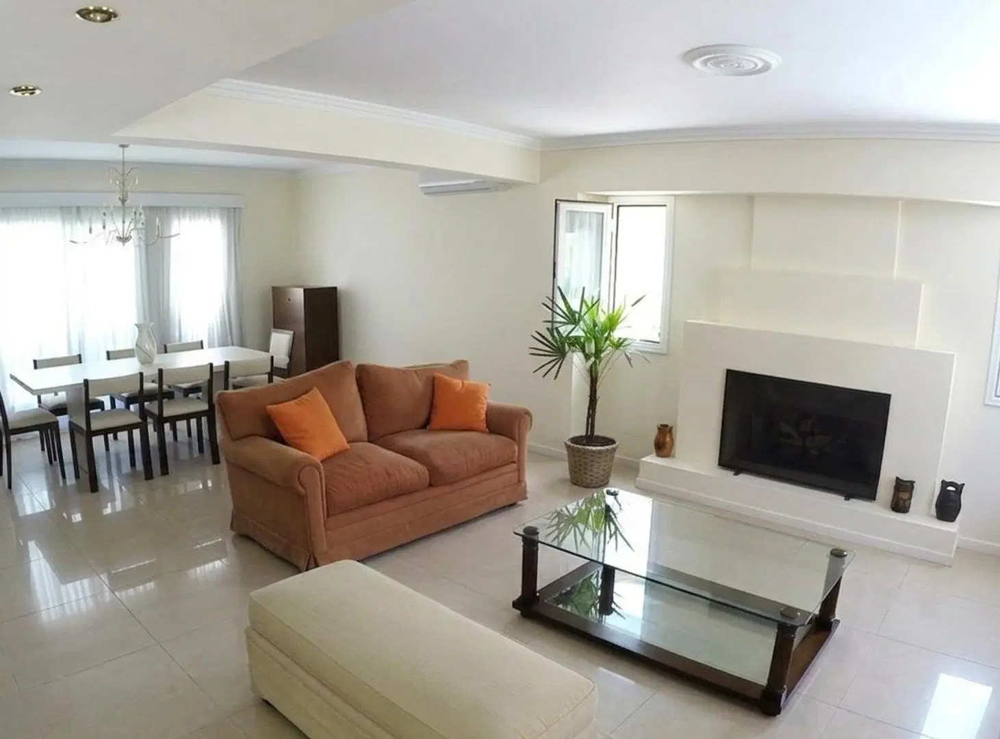 Impresionante Casa En Alquiler En Haras Del Pilar 2