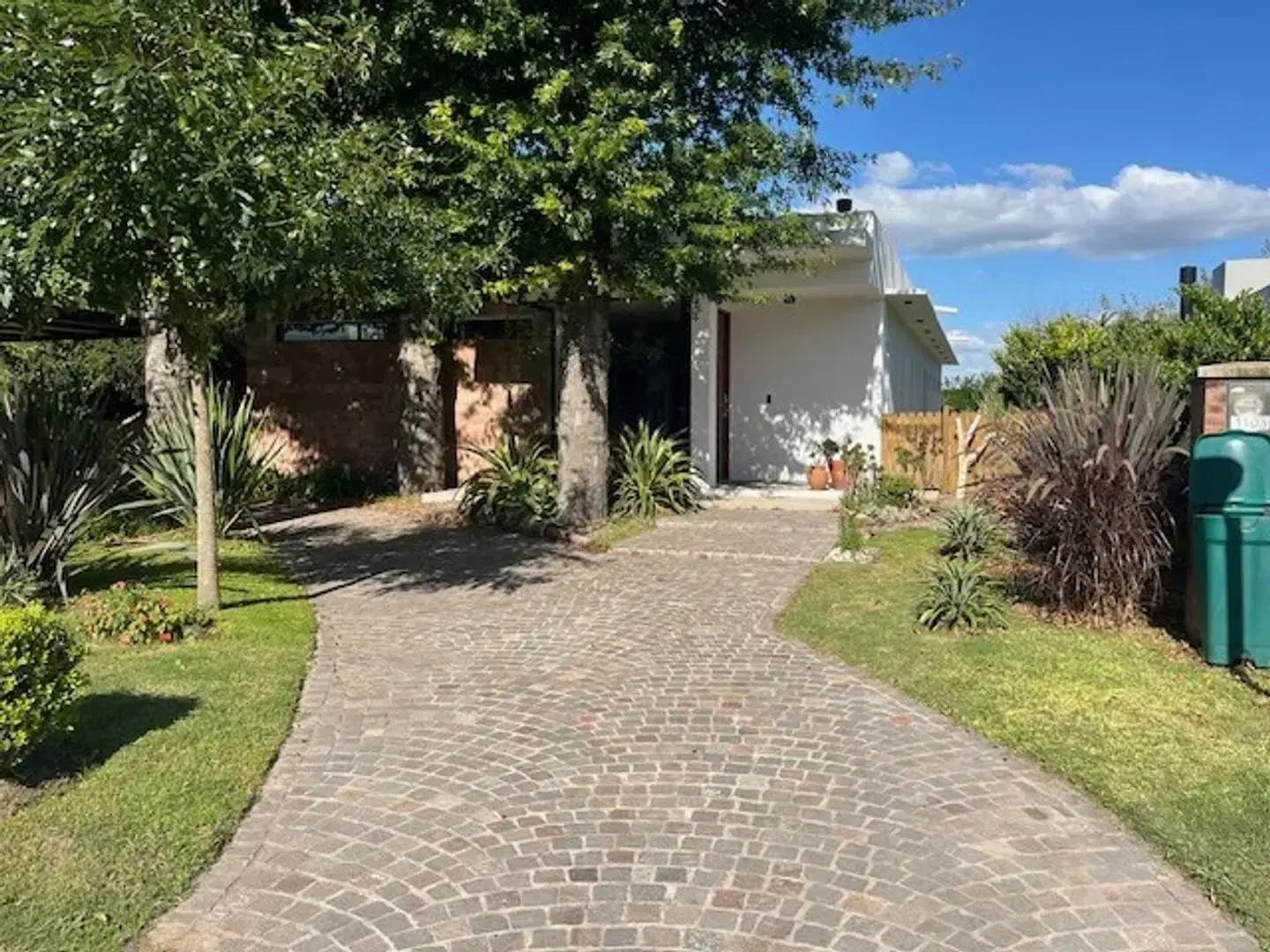 casa en alquiler anual haras santa maria escobar 1