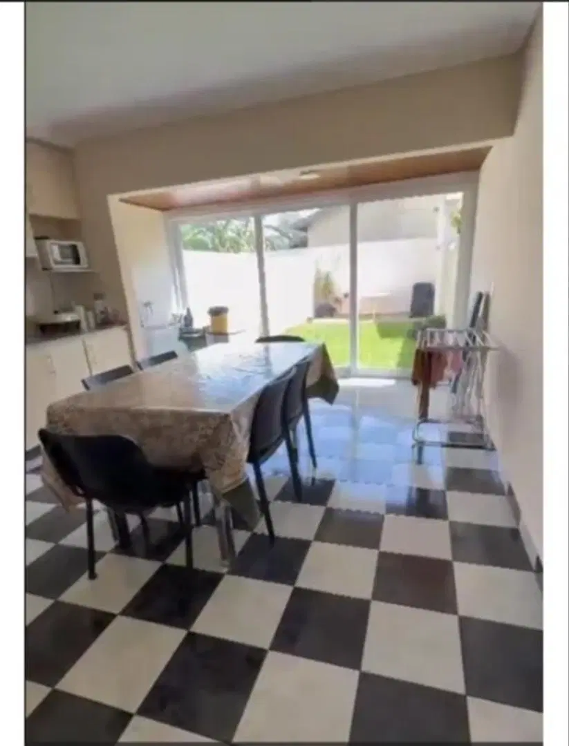 Casa 4 Ambientes c/ Patio y Cocchera - Florida Este 1