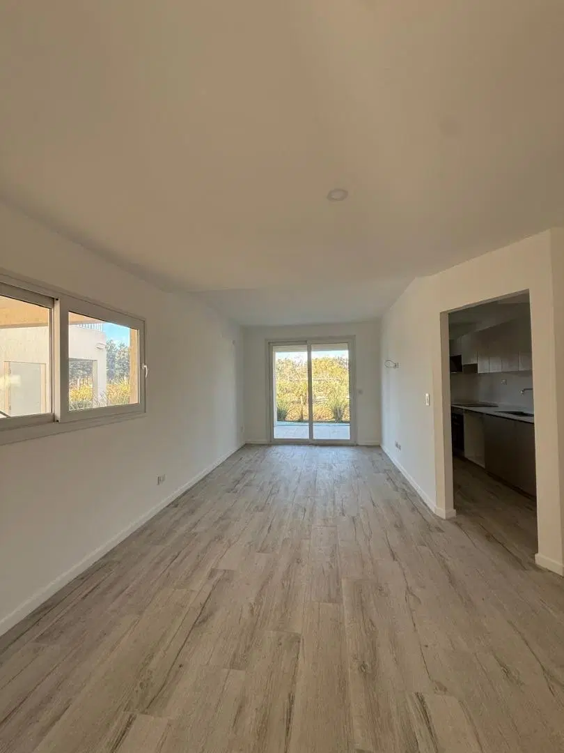 Casa Duplex 4 Amb con Cochera, Galeria y Jardin Chic Village 2