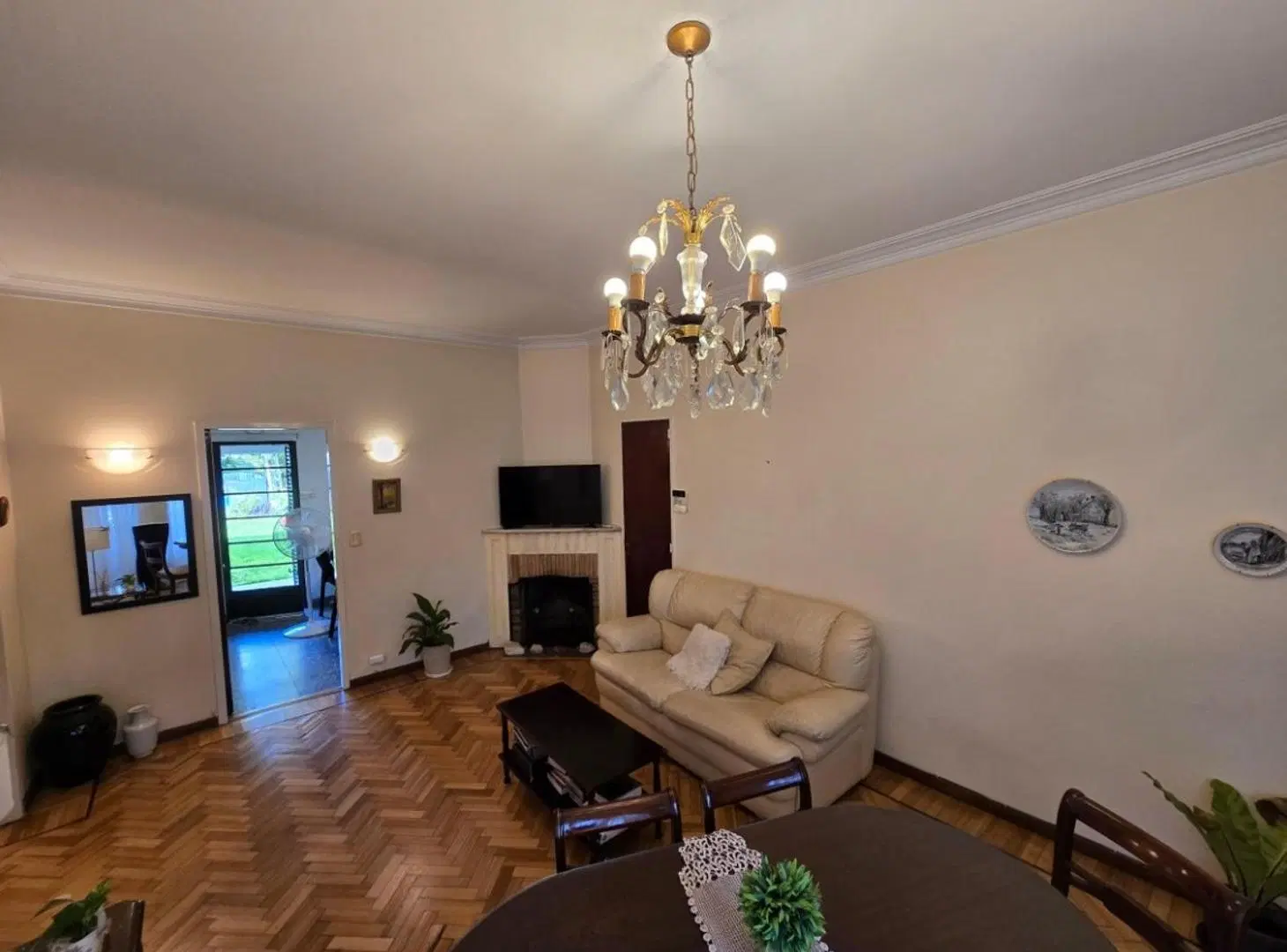 Casa 3 Dorm, Jardín, Pileta en Inmejorable Zona de Florida 2
