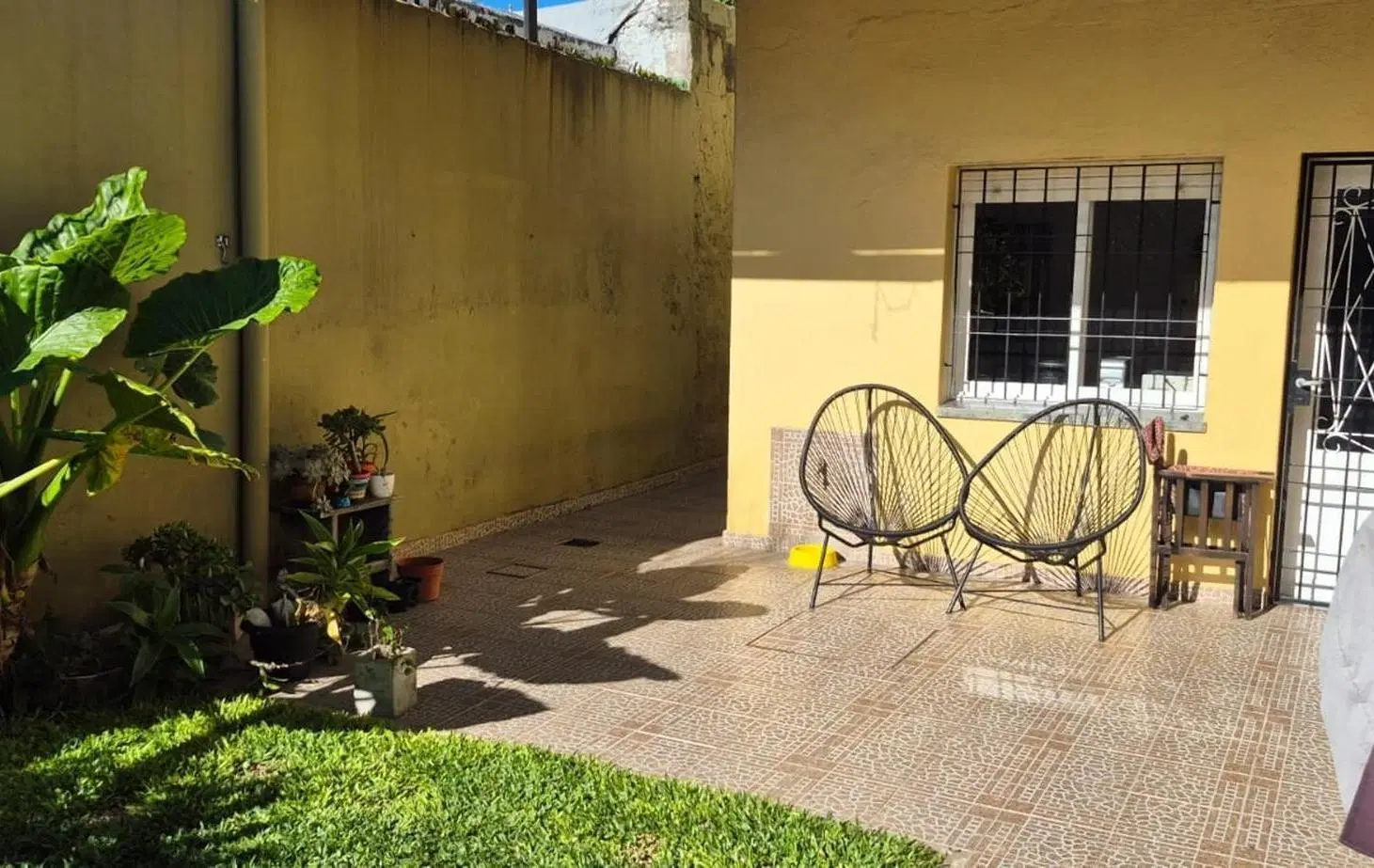 Casa 4 Amb con Jardín y Quincho/Taller al Fondo V. Ballester 8