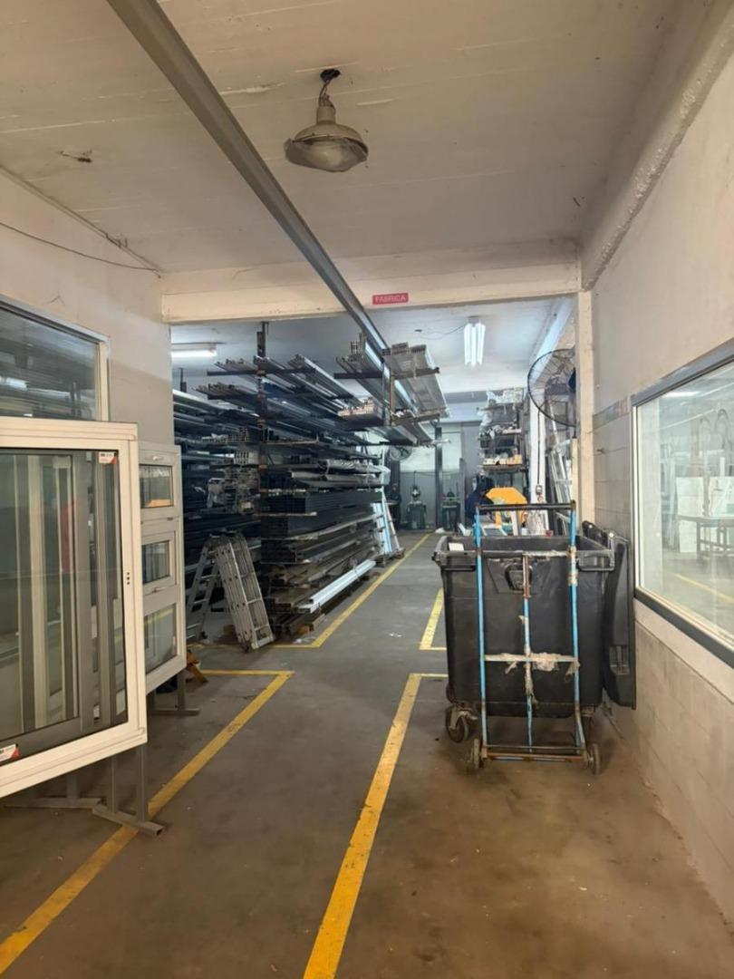 Foto de Real Oportunidad Galpon En Alquiler En Munro 900m², imagen 1