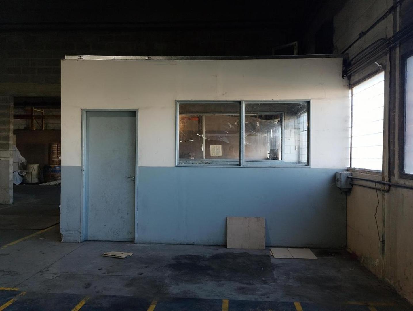 Foto de Impresionante Galpon En Venta En Paque Industrial Garin, imagen 3
