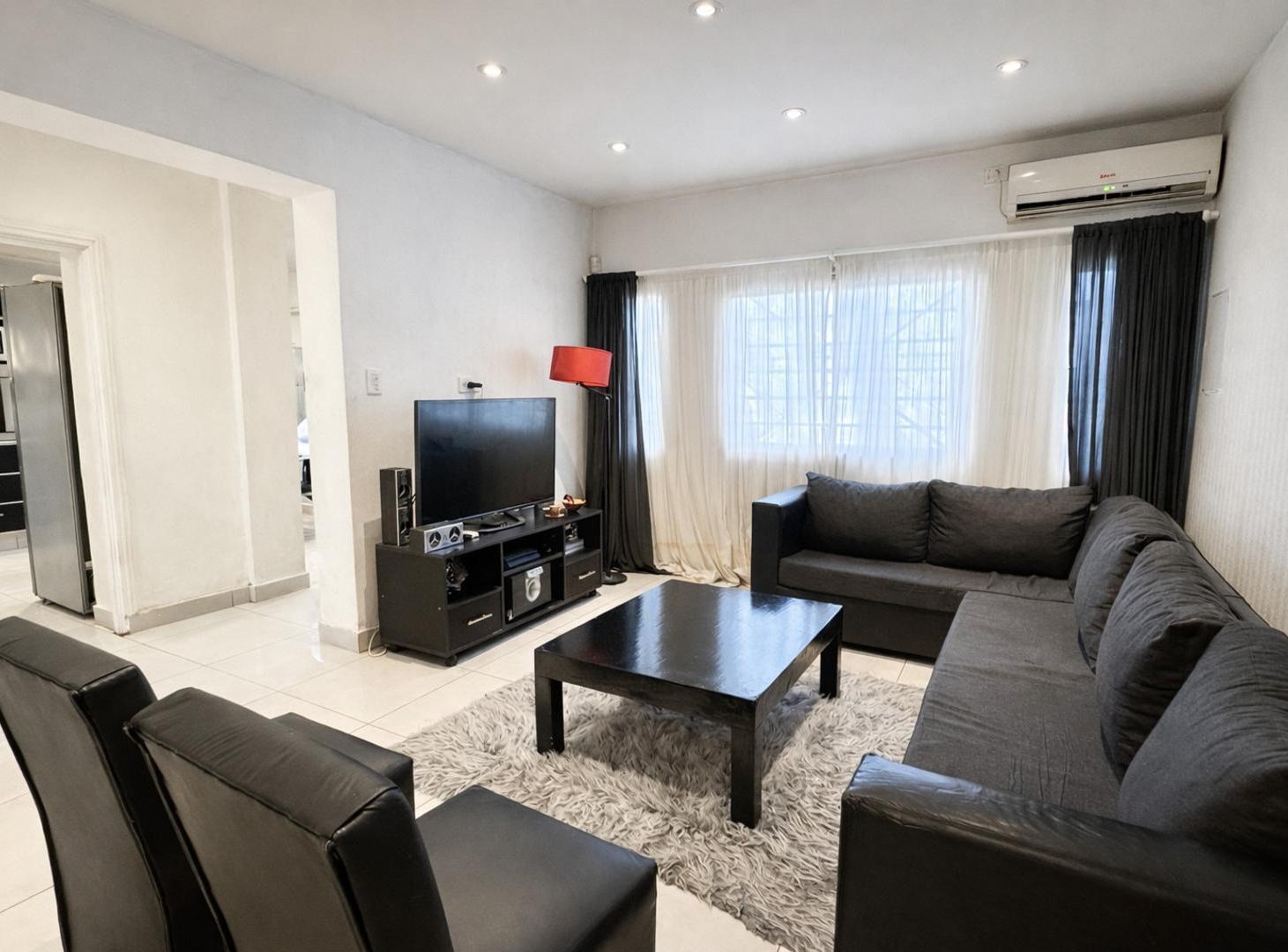 Foto de Moderna Casa -150m² - 4 Ambientes en Villa Del Parque, imagen 3