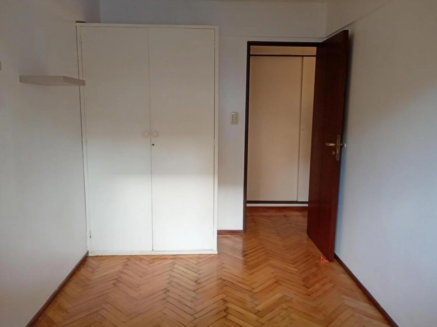 Foto de Dpto 3 Amb Balcón, Cochera, Pileta en Casco de San Isidro, imagen 3