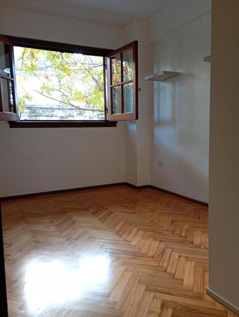 Foto de Dpto 3 Amb Balcón, Cochera, Pileta en Casco de San Isidro, imagen 2