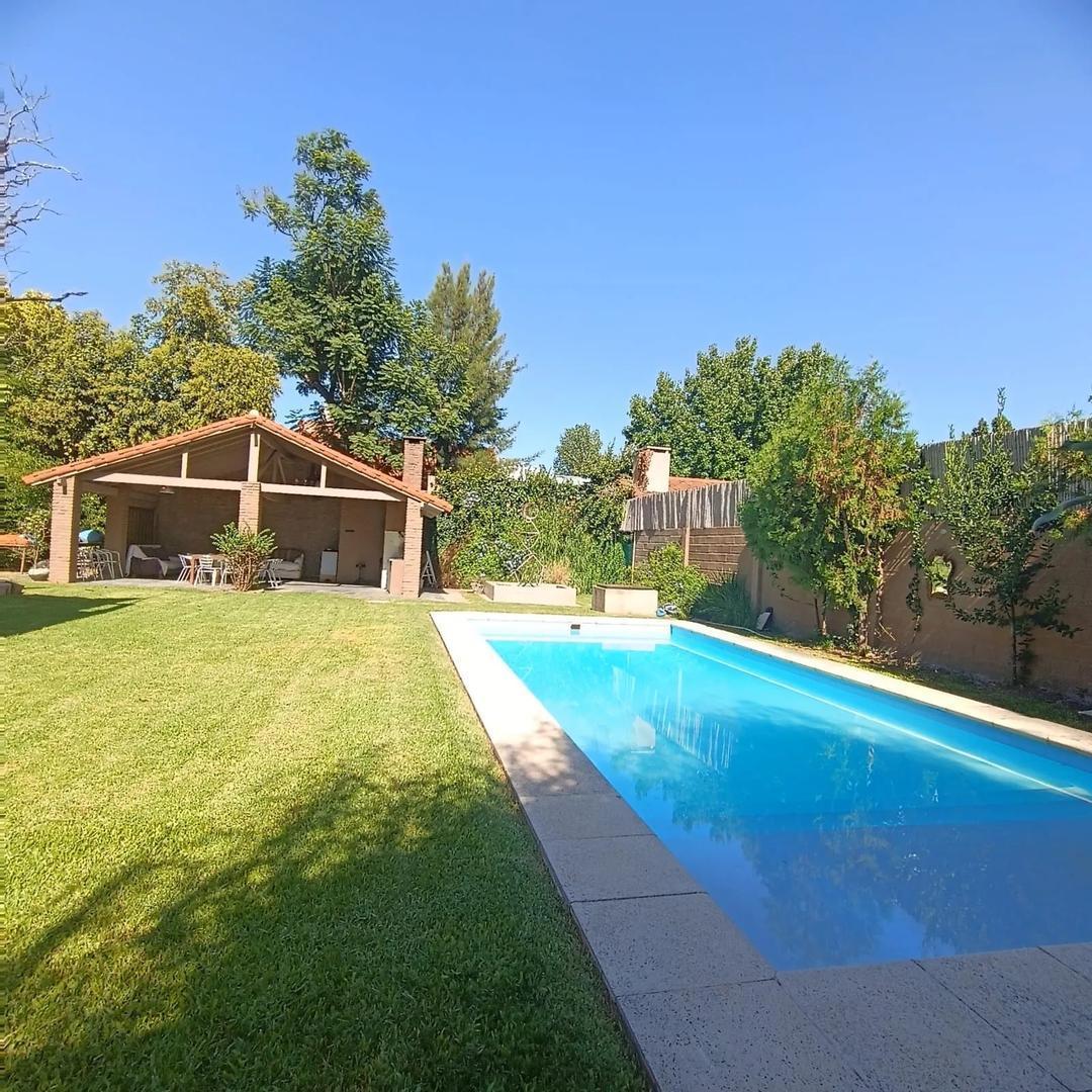 Foto de imponente casa en venta don torcuato tigre, imagen 5