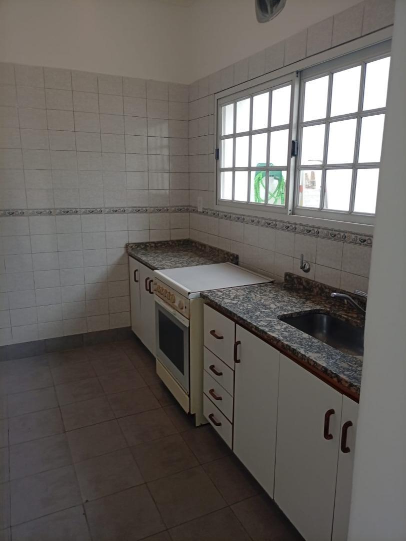 Foto de Alquiler PH 3 Ambientes c/ Patio/ PLANTA BAJA, imagen 3