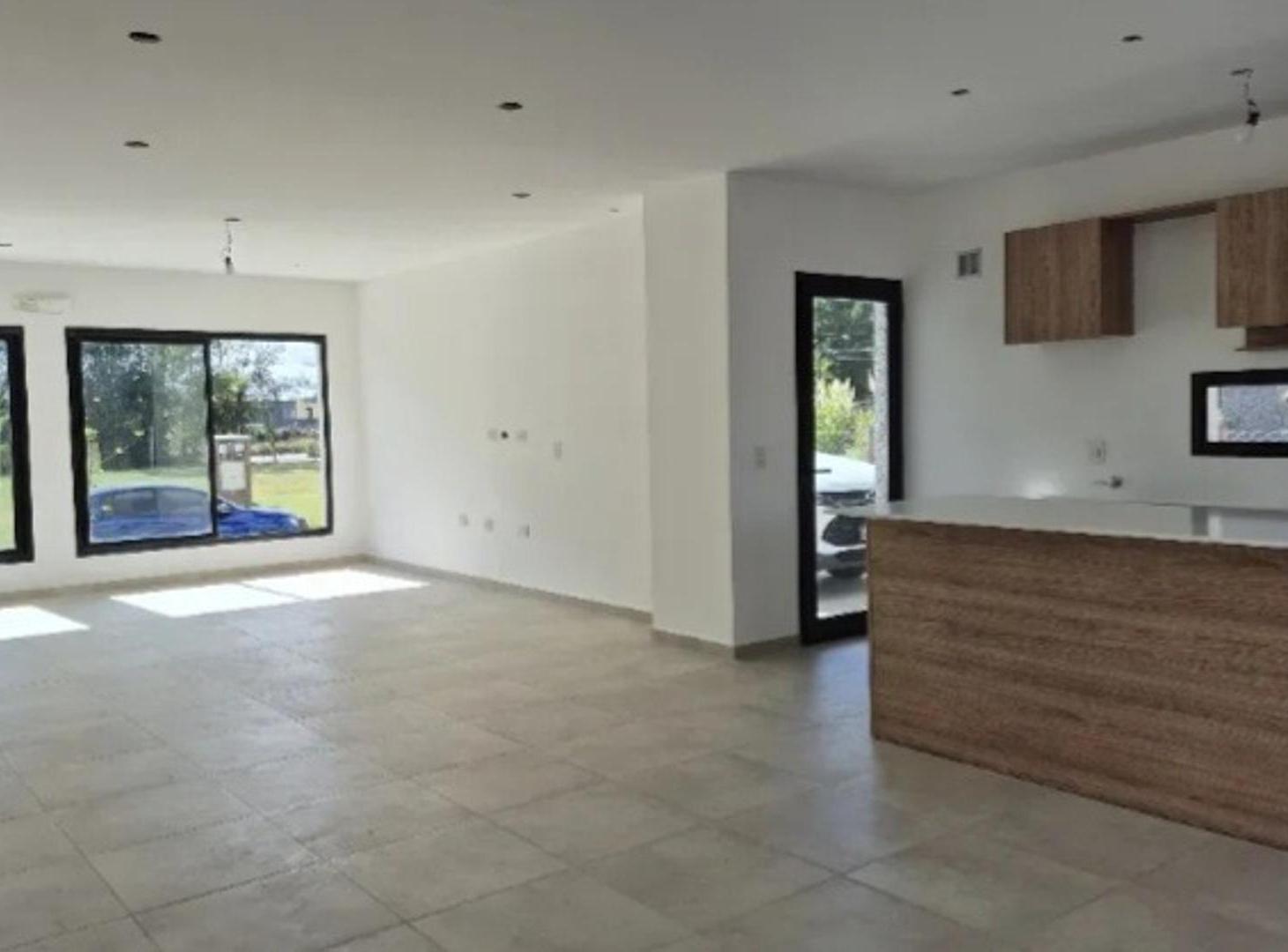 Foto de Casa a Estrenar con Piscina en Pilar, Barrio Santa Elisa!!, imagen 1